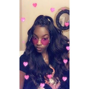 Meet your Posher, Niasia